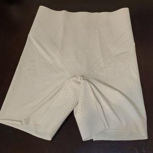 High waisted shape wear size large NWOT